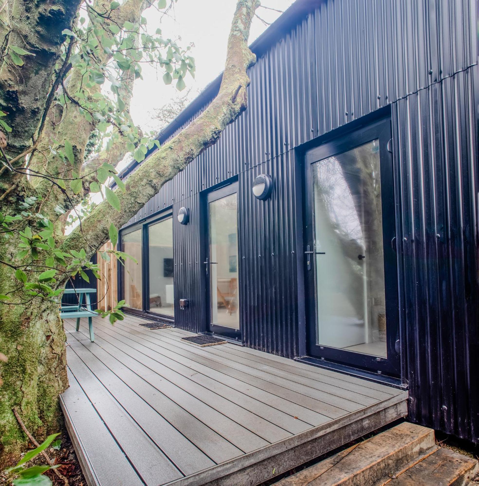 Lowen Tree House Truro Exterior photo